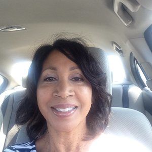 Meet your Posher, Cynthia